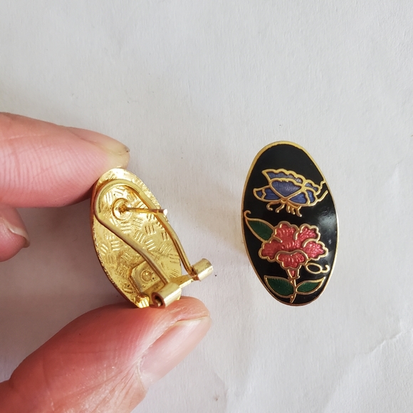 All 5 items - Picture 16 of 16